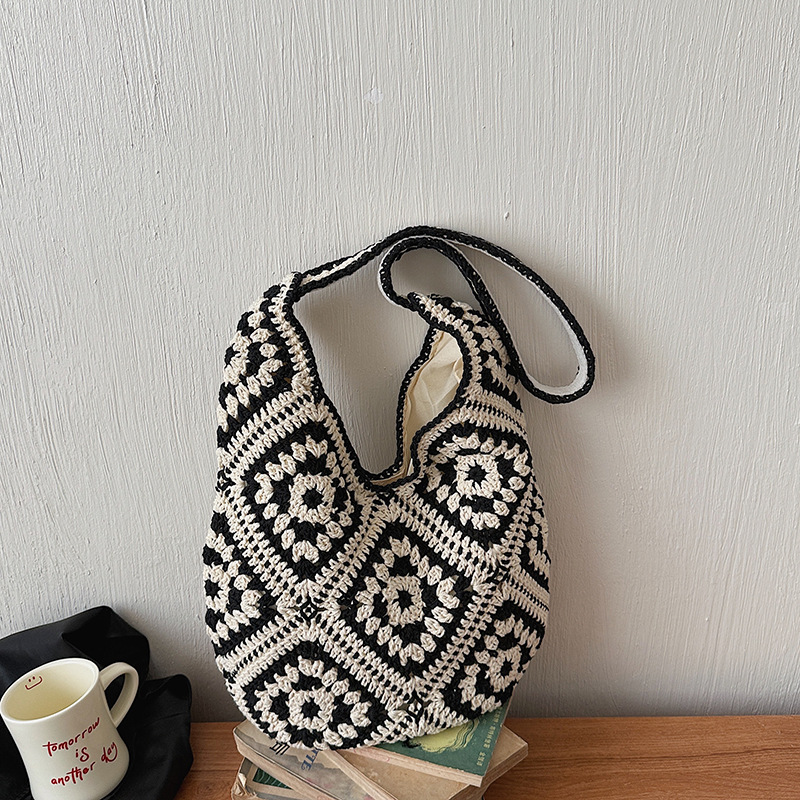 Woven Floral Clutch, picture 5 of 8