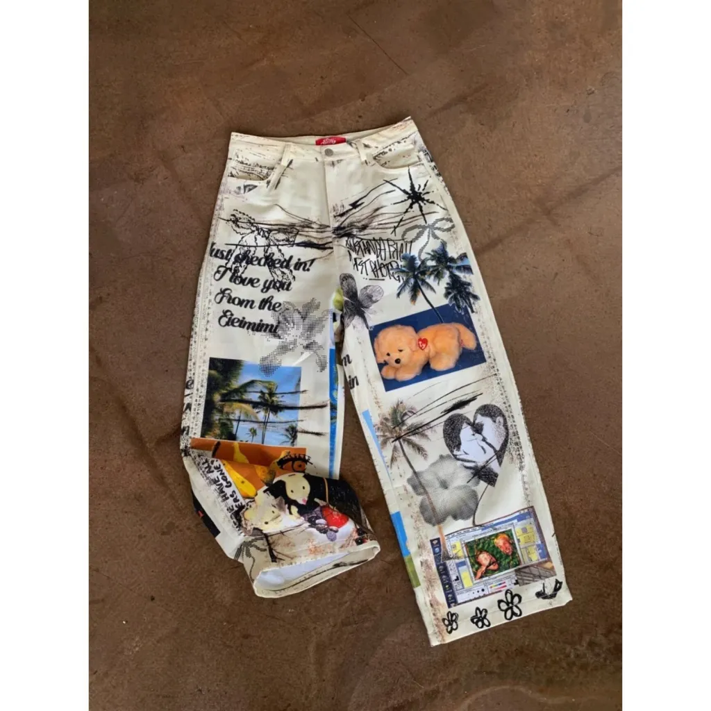 American-style Retro High-waist Women's Denim Jeans With A Fun Printed Design - Beige White
