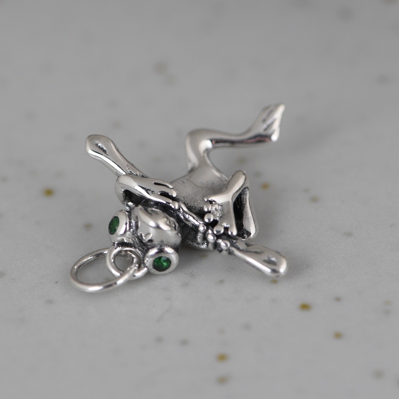 S925 Silver Vintage Art Fashion Frog Handmade Pendant
