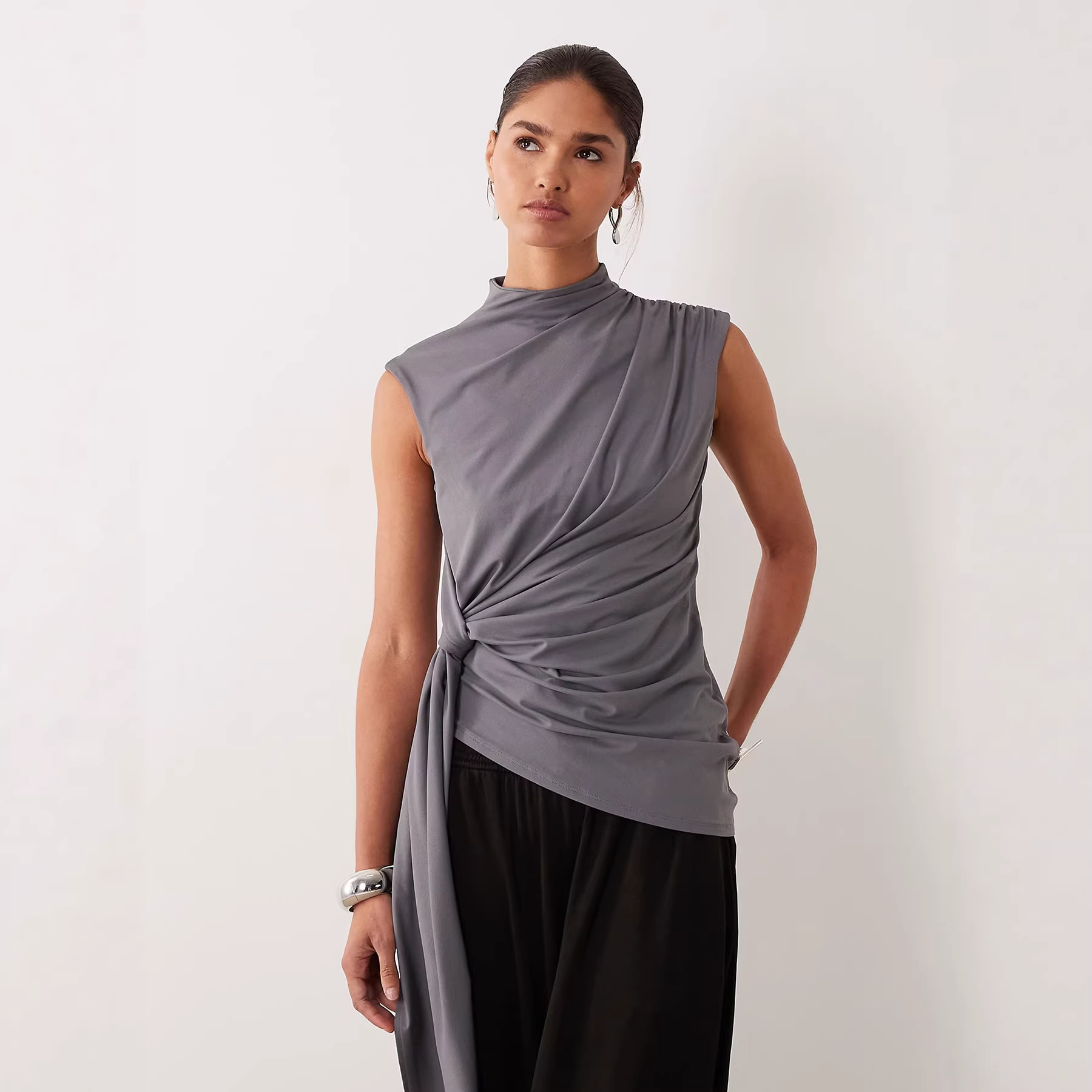 Sleek Stylish Stretchy Sleeveless Tank Top thumbnail 2