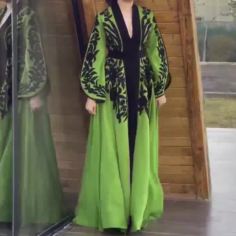 Printed Batwing-Sleeve Midi Dress, picture 5 of 7