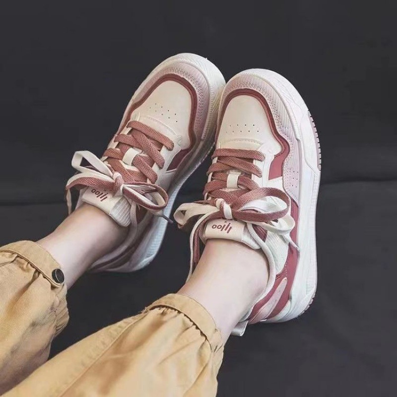 Spring Rubber Sneaker Low Top - Image 1