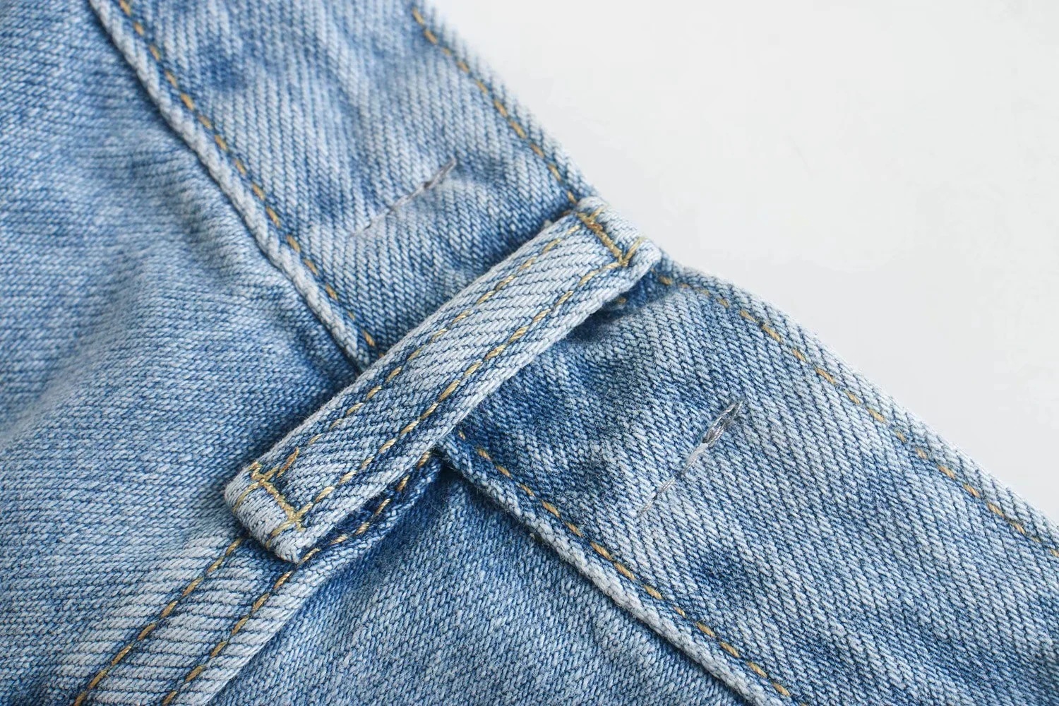 Title 10, Blaue Jeanshose mit hoher Taille, geradem Bein,...