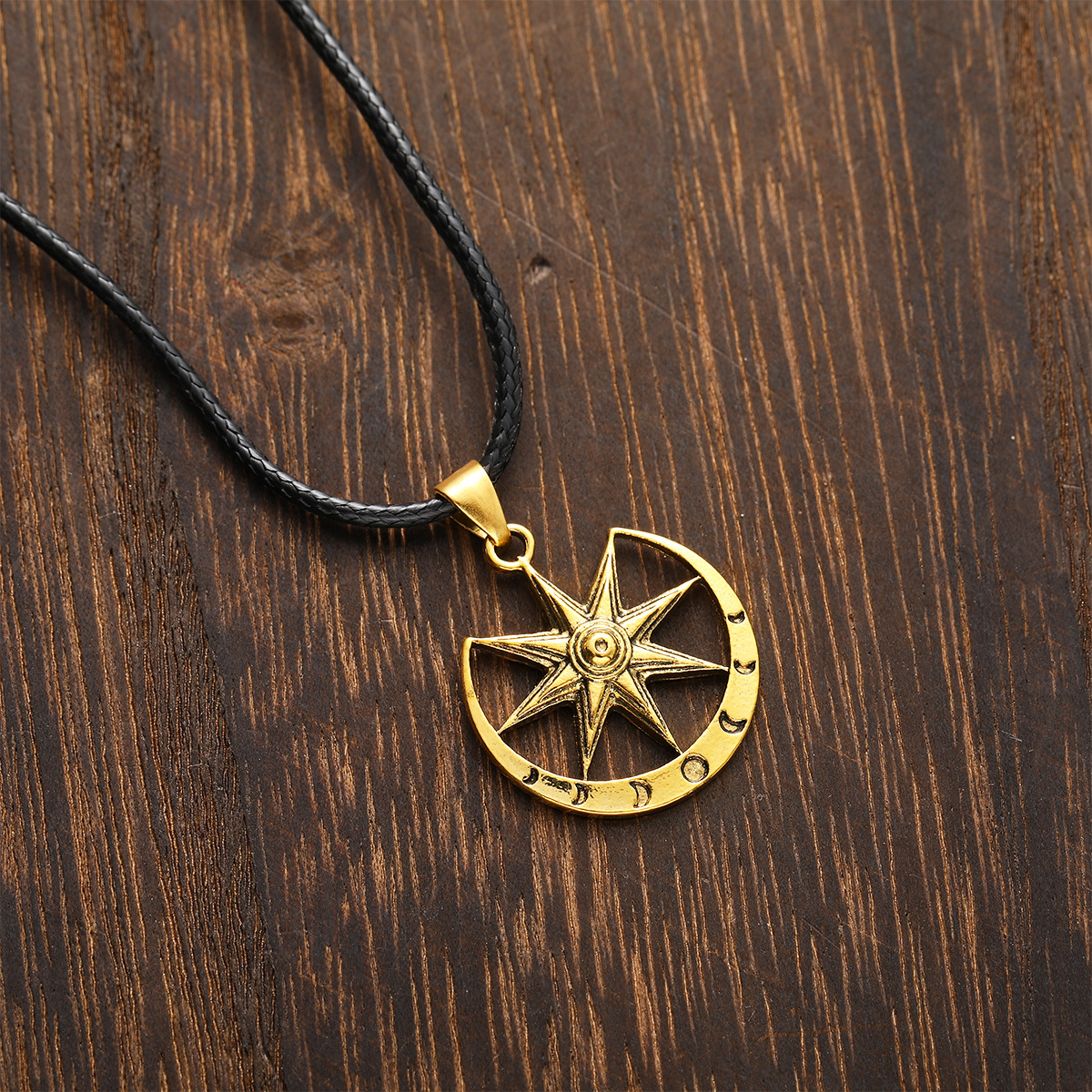 Retro Personalized Moon Pendant Necklace