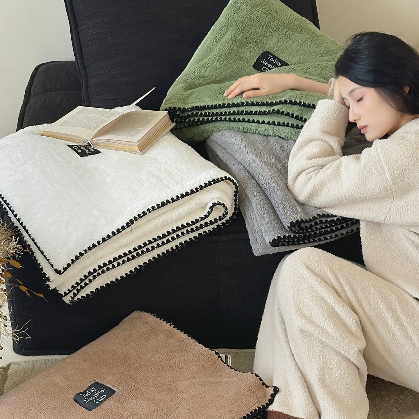 Affordable Luxury Bedroom Solid-color Double-sided Milk Velvet Blanket
