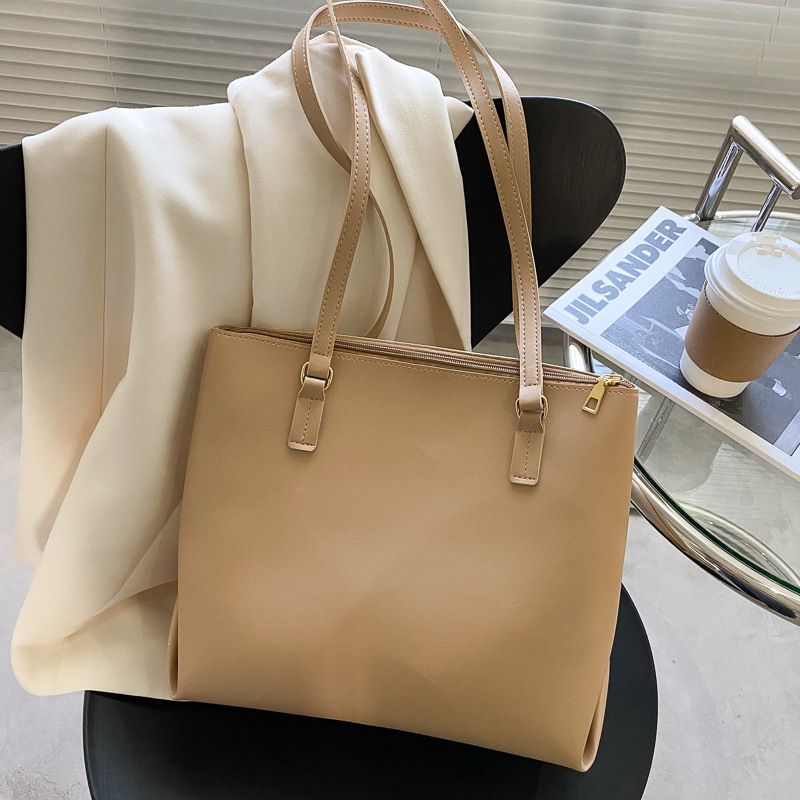 https://cf.cjdropshipping.com/quick/product/5eb0cf10-a127-4226-8ab6-ae623d785a8d.jpg