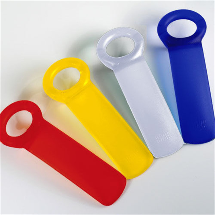 Title 4, Manual non-slip can opener for kitchen supplies...