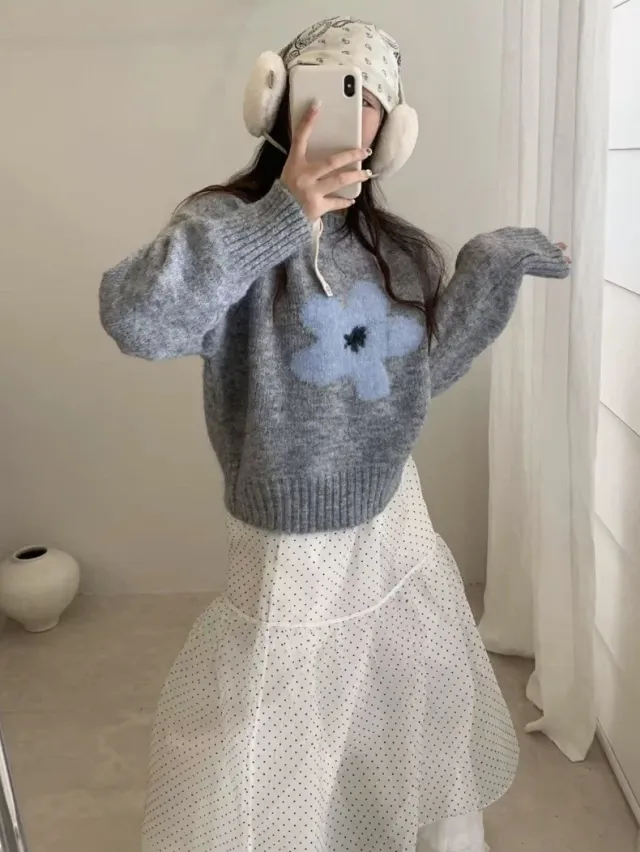 Early Autumn Versatile Casual Floral Round Neck Knitted Long Sleeve Top Light Gray - Shop at LoveMi