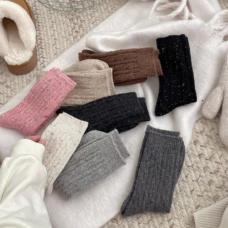 Thickened Dotted Yarn Cable-knit Wool Socks
