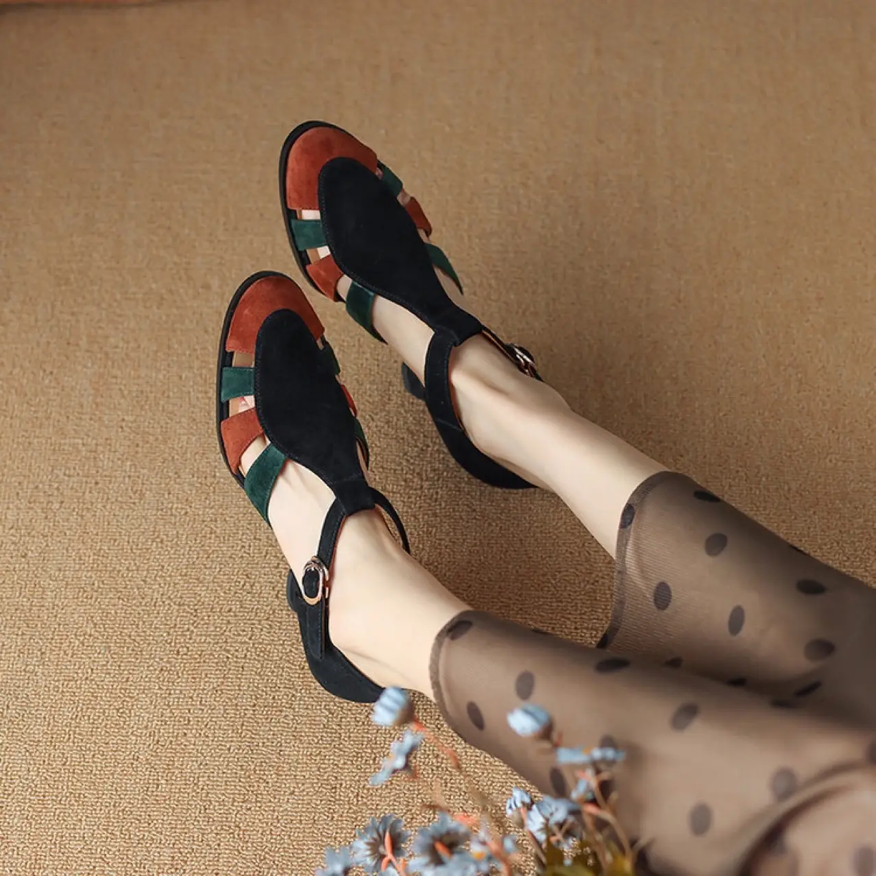 Retro Hollowed Toe Box Roman Sandals Color Matching Round Toe High Heels