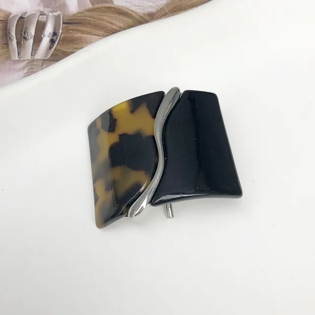 Square Leopard Print Resin Headdress Hair Hook U Hair Hook Leopard Print - Shop at LoveMi