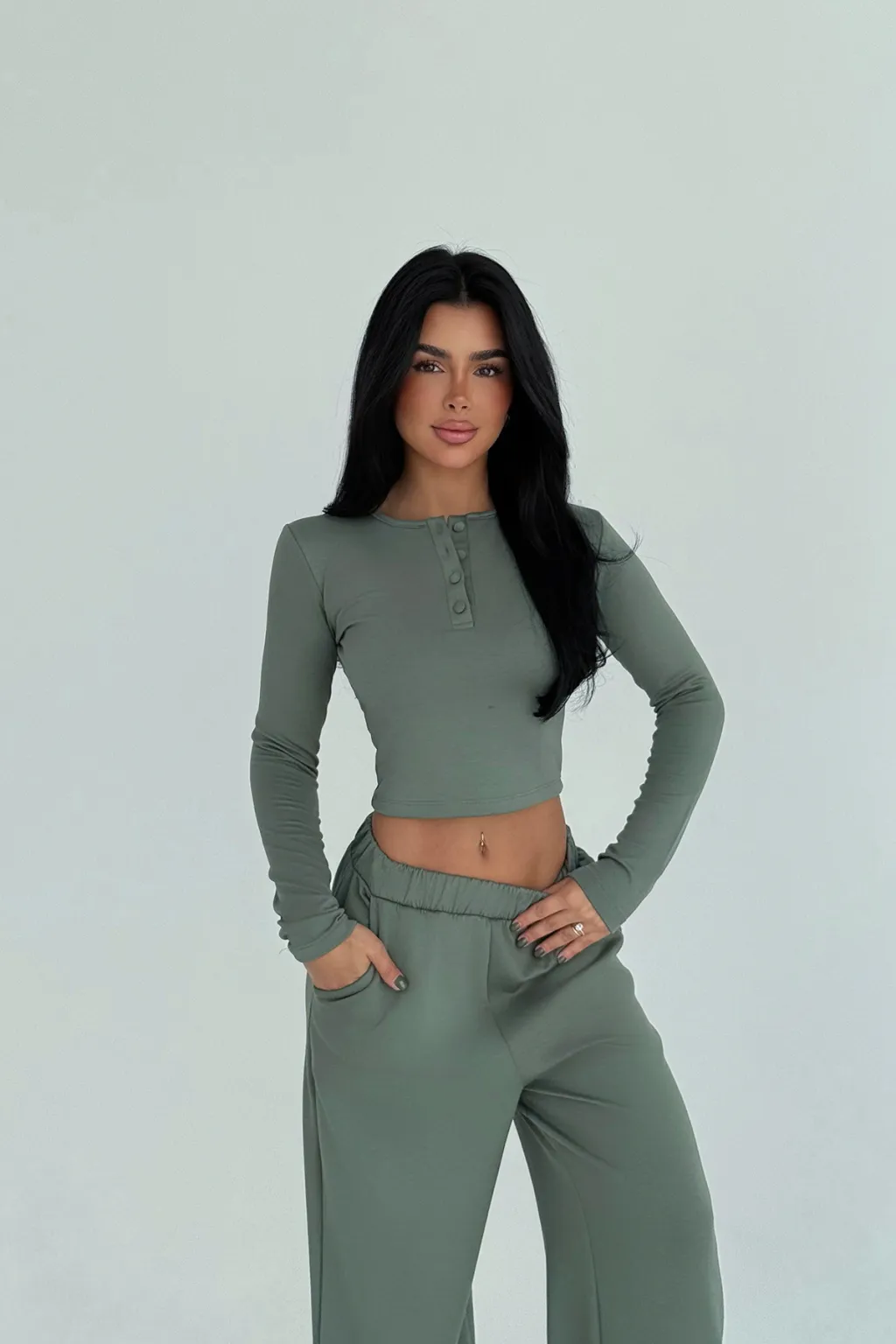 Women's Solid-color Casual Crew-neck Button-up Long-sleeve Top And Trousers - Green