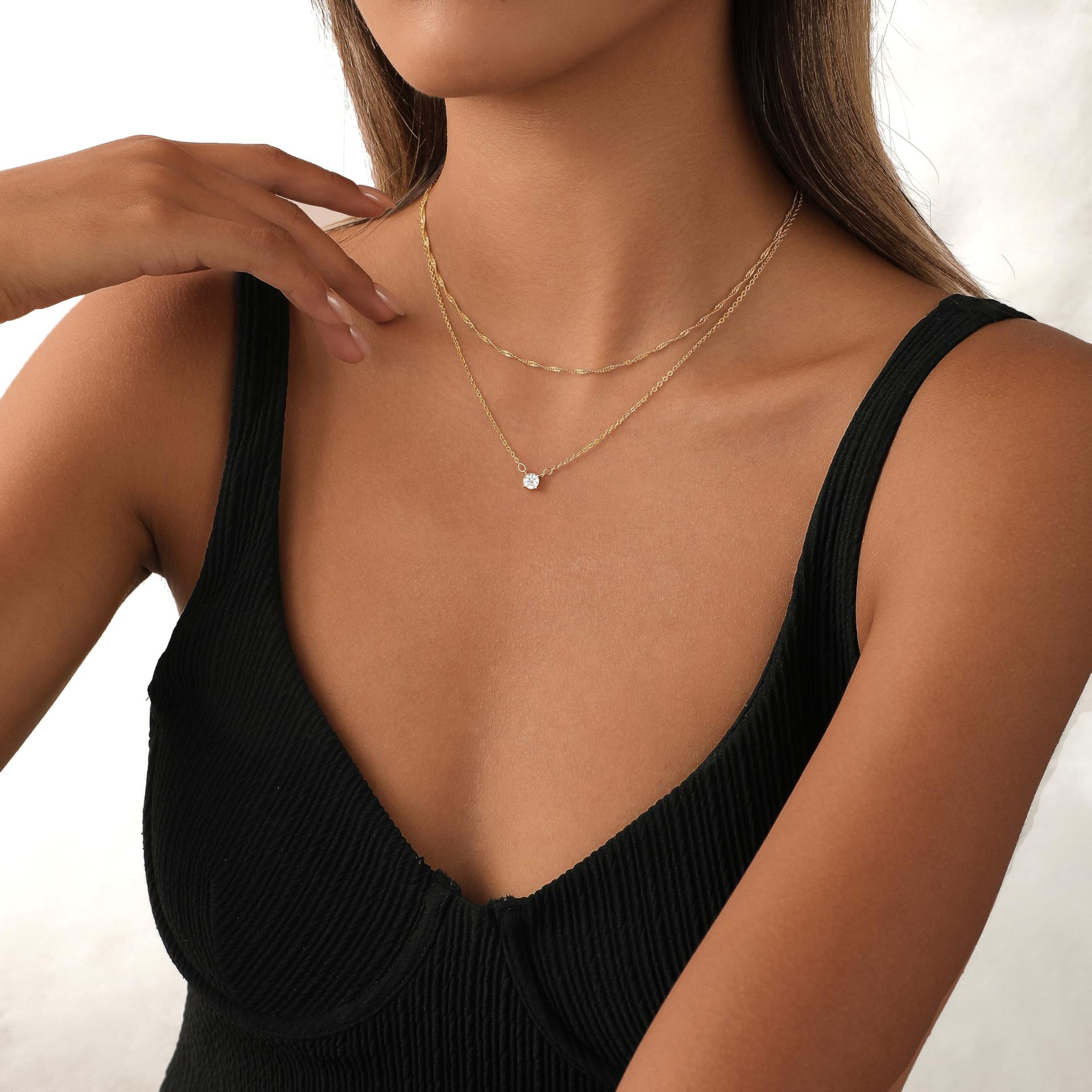 High-end fashion necklace with stacked chains