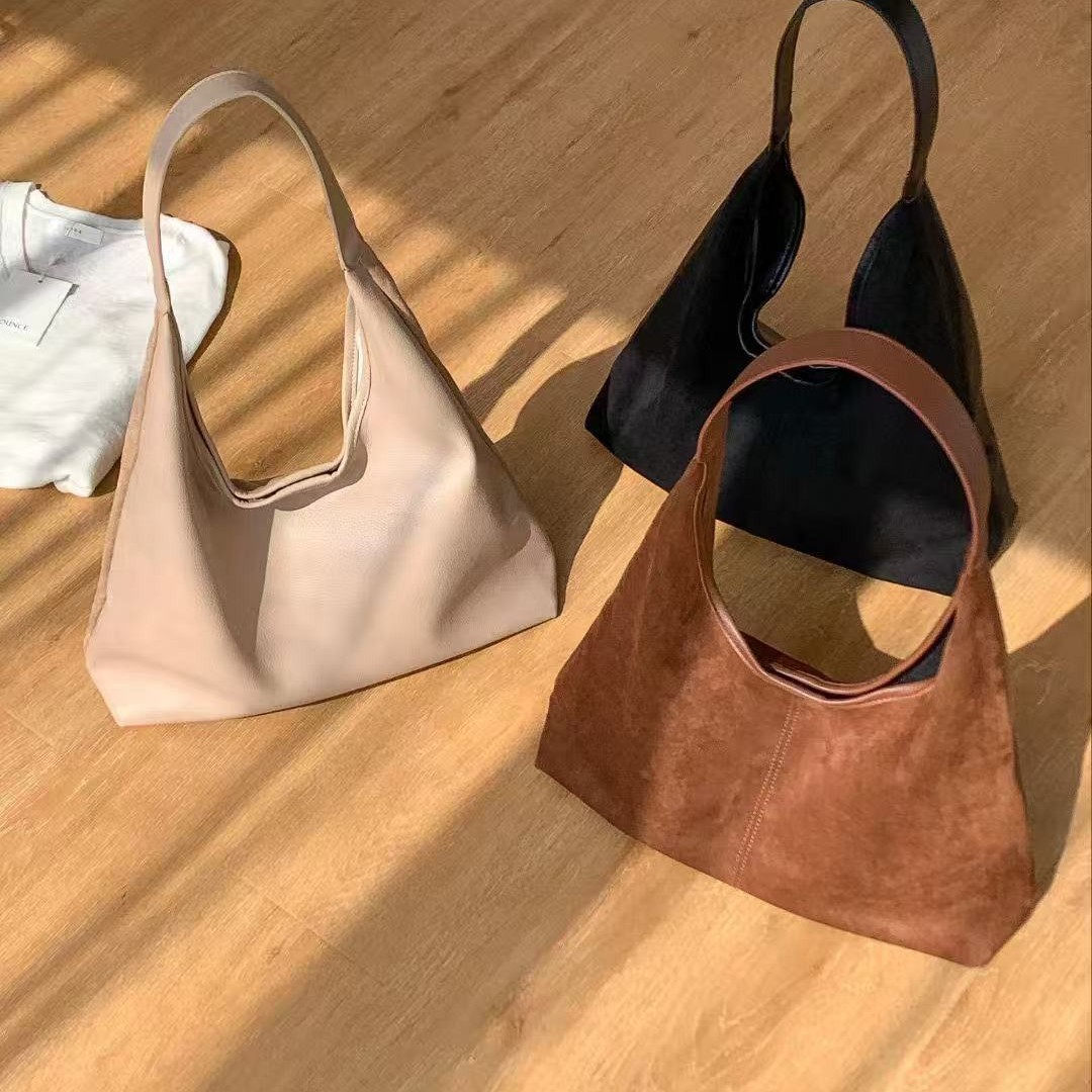 Womens Stylish Retro Large-Capacity Shoulder Bag