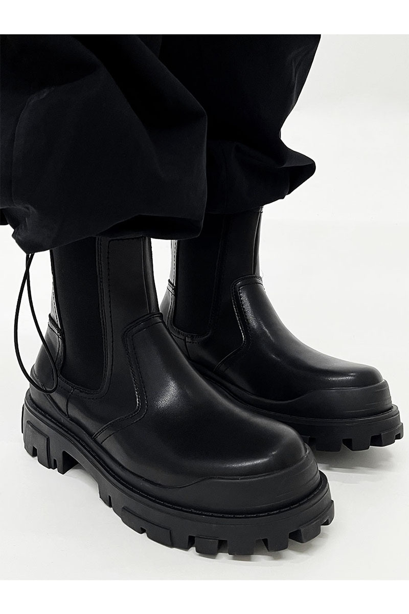 Title 5, British Style Black High-grade Boots