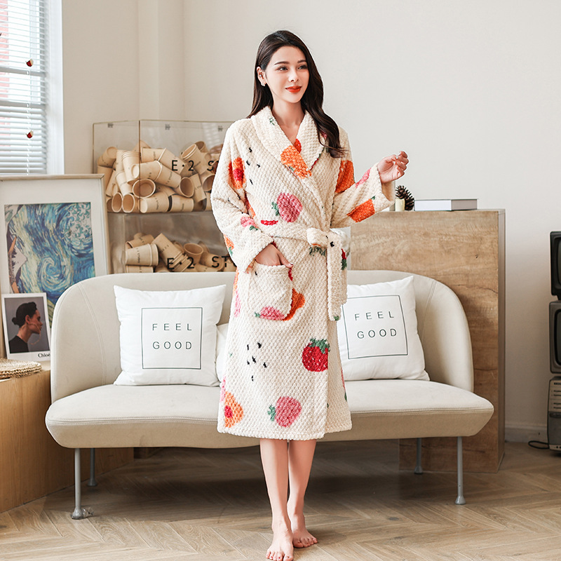 Women's Thick Flannel Lengthened Bathrobe