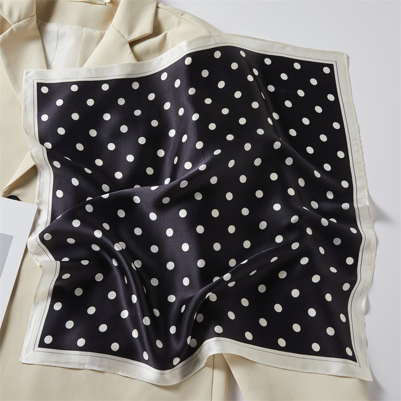 Black Four-Panel Silk Authentic Silk Scarf