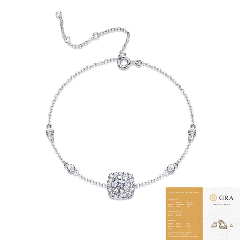 Stylish S925 Silver Five-Flower Light-Luxury Moissanite Bracelet