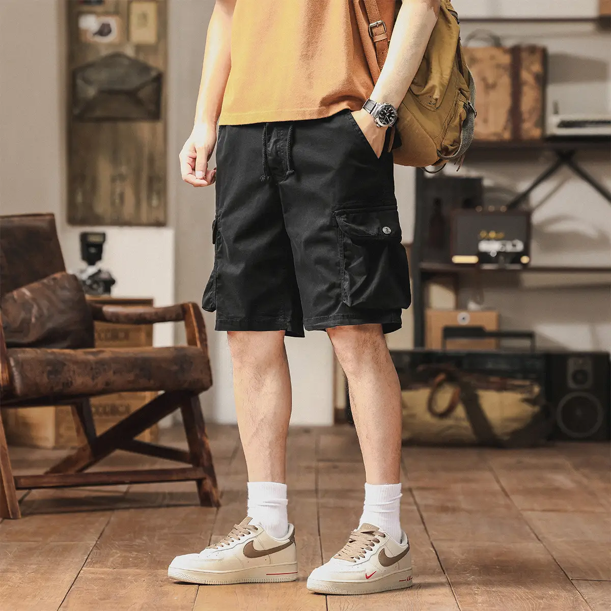 Men's Multi-Pocket Cargo Shorts Retro Loose Straight-Leg Casual Style