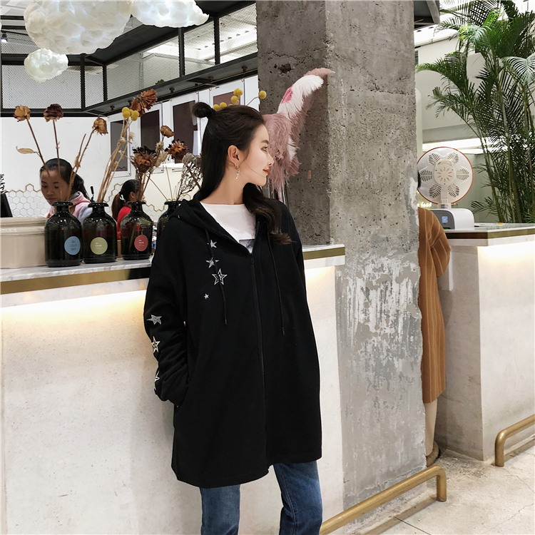 Title 1, Mid-Length Star Embroidered Small Sweater Coat