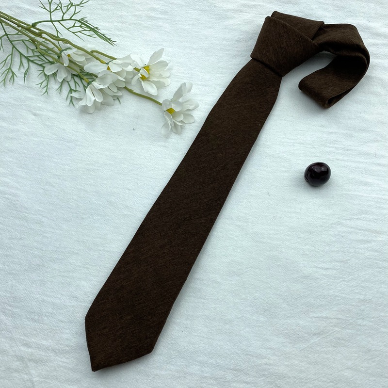 Title 1, Striped Tie Retro Style Contrast Color