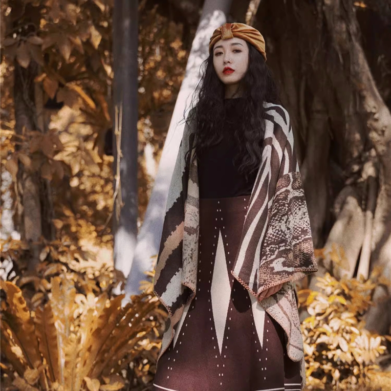 Cashmere-like Polka Dot Warm Cloak Zebra Pattern Inverness