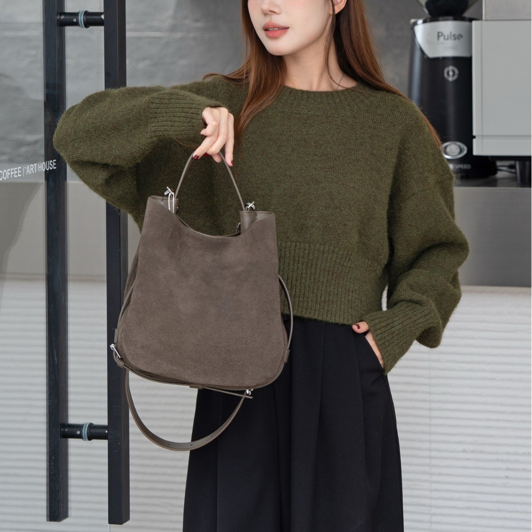 Matte Cowhide Niche Shoulder Crossbody Bag