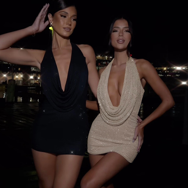 Сексуальное облегающее платье-футляр с открытой спиной и бретельками на бретельках