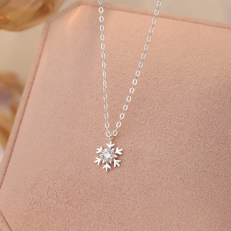 S999 Pure Silver Snowflake Necklace For Women product image