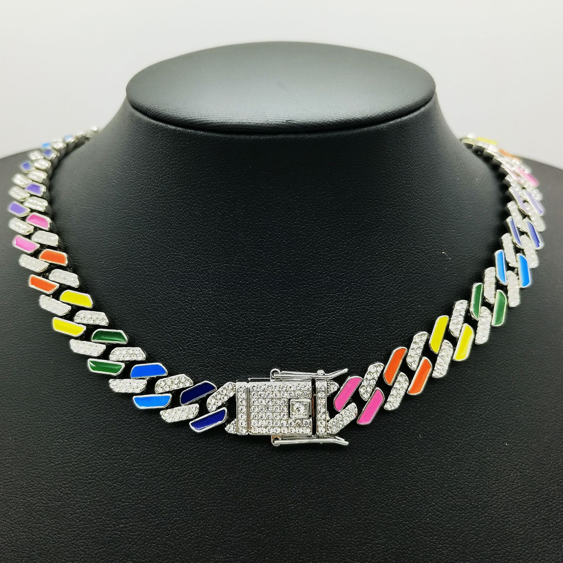 Men's Alloy Necklace With A Rainbow Full-diamond Head