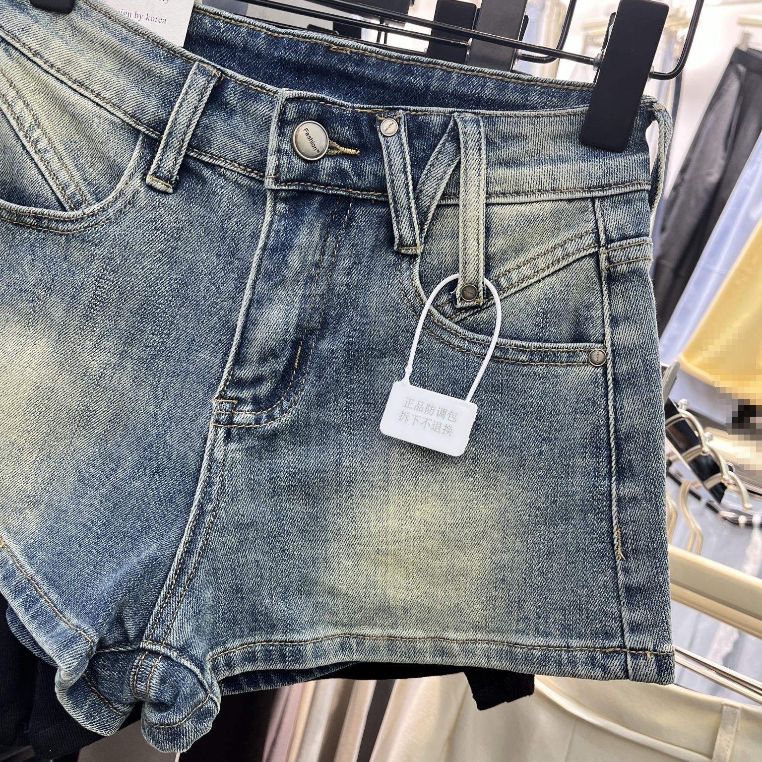 https://cf.cjdropshipping.com/quick/product/61f30e29-f9b2-4a98-b217-7fe624af856e.jpg