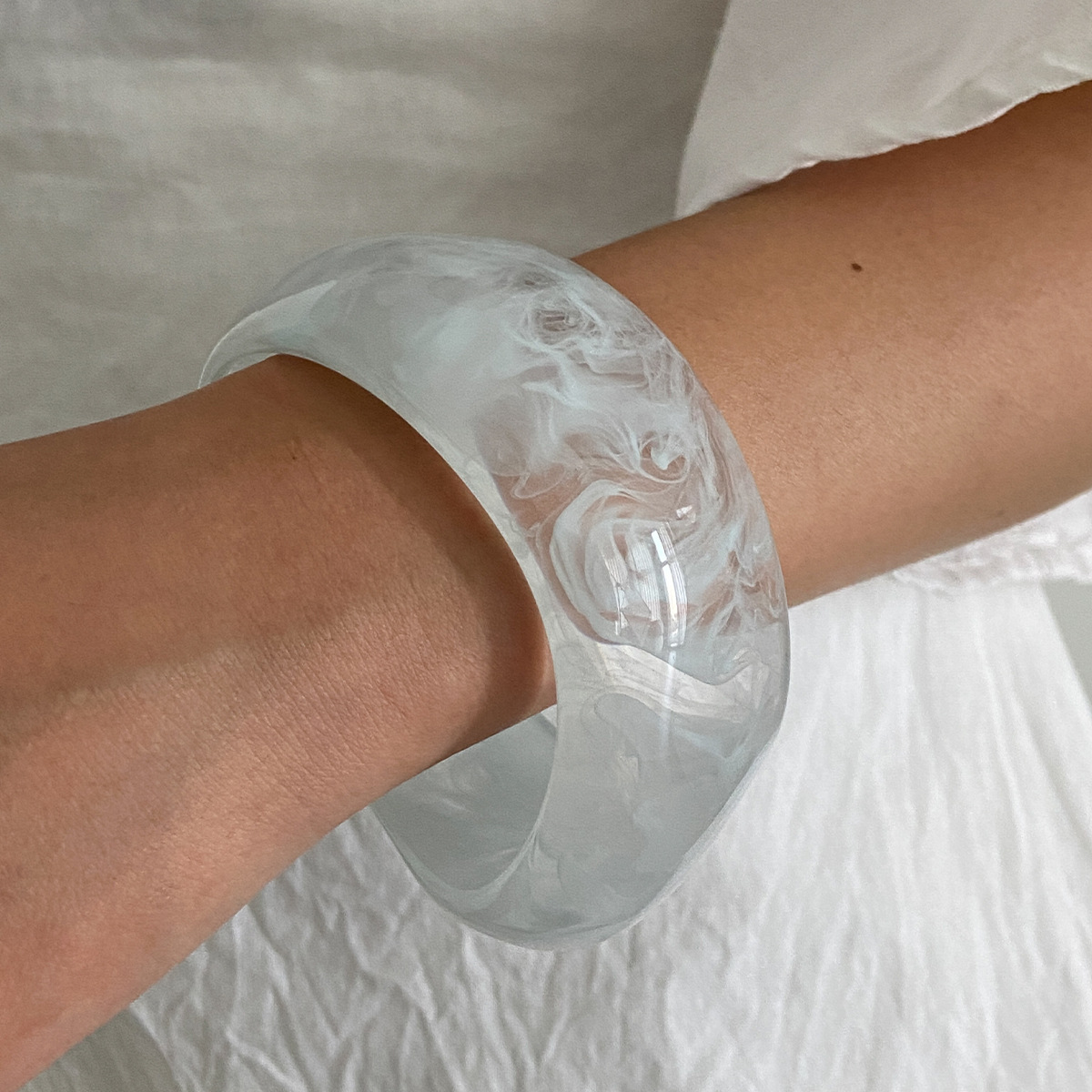 Dramatic Irregular Resin Bracelet For Women Dopamine Style