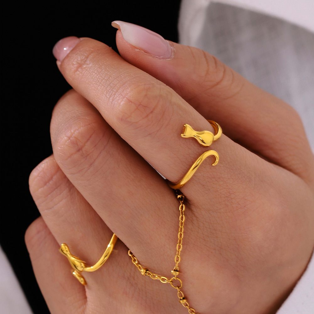 Geometric Stainless Steel Ring With A Cat Design And An Adjustable Opening