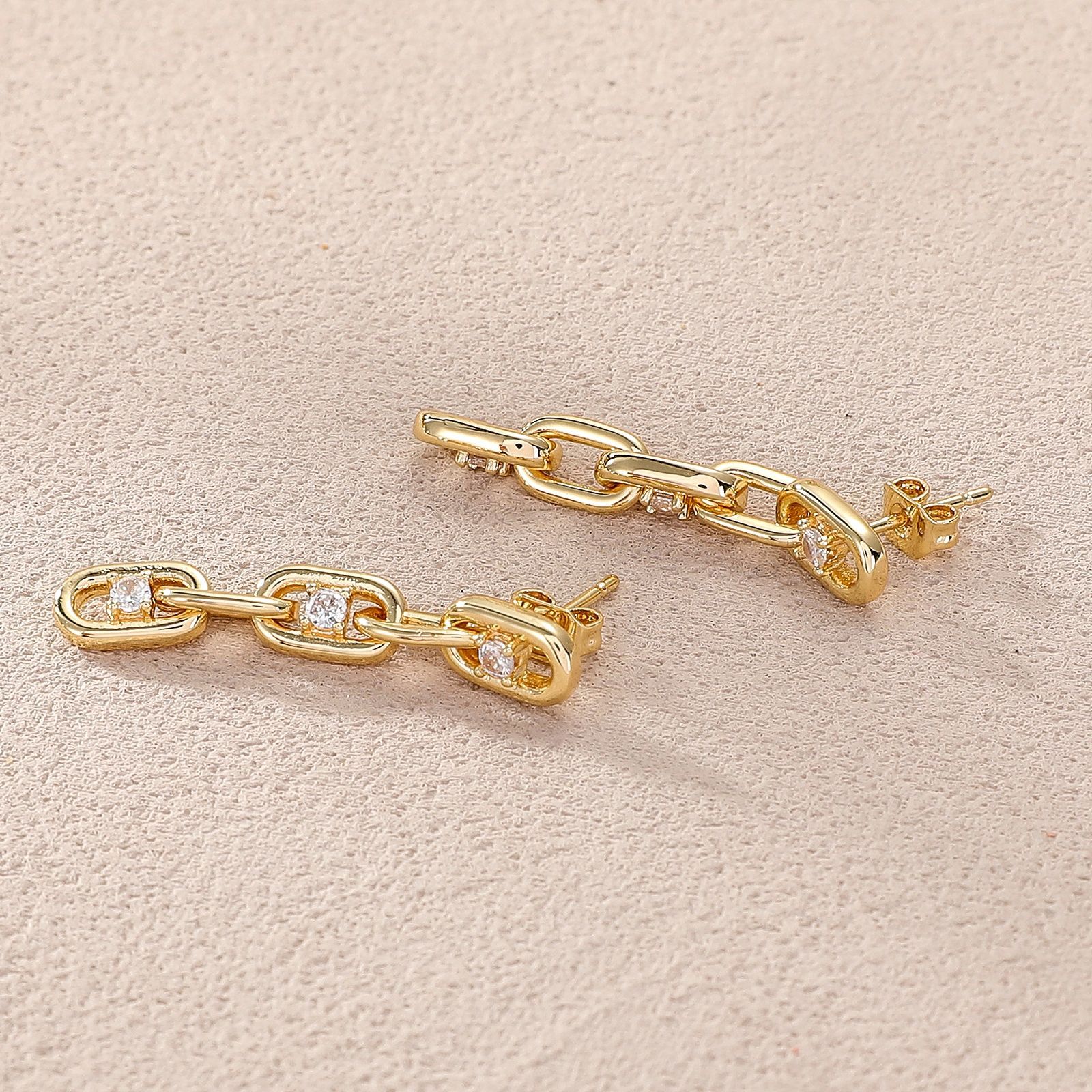 Niche Affordable Luxury Fashion Earrings With A Trendy Designer-inspired Look