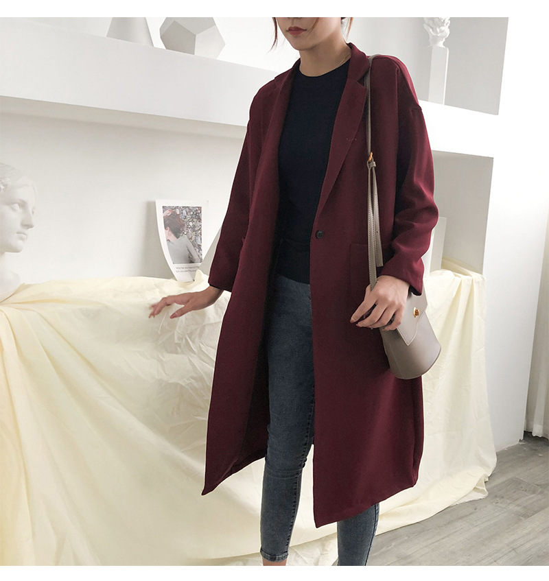 Title 15, Solid color silhouette loose coat