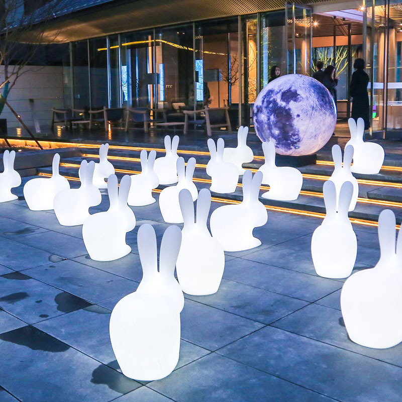 Villa courtyard lighting for the little white rabbit