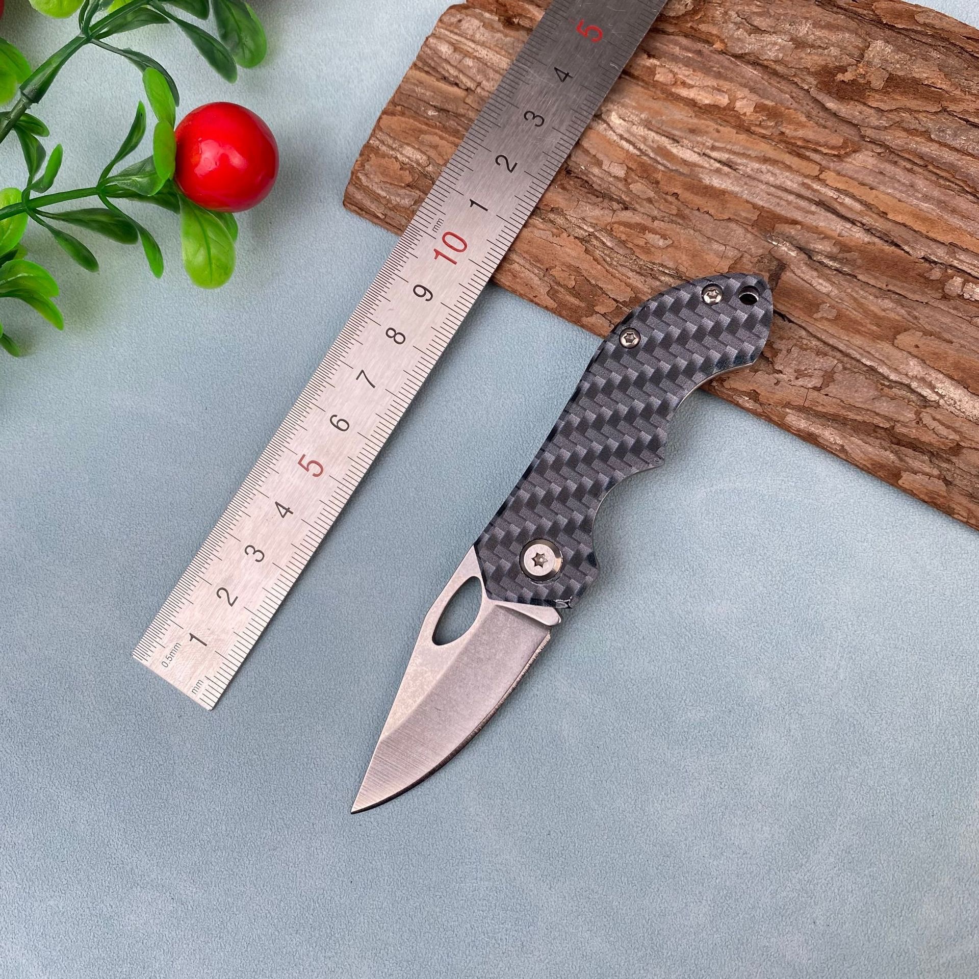 Outdoor Camping Portable Mini Folding Knife