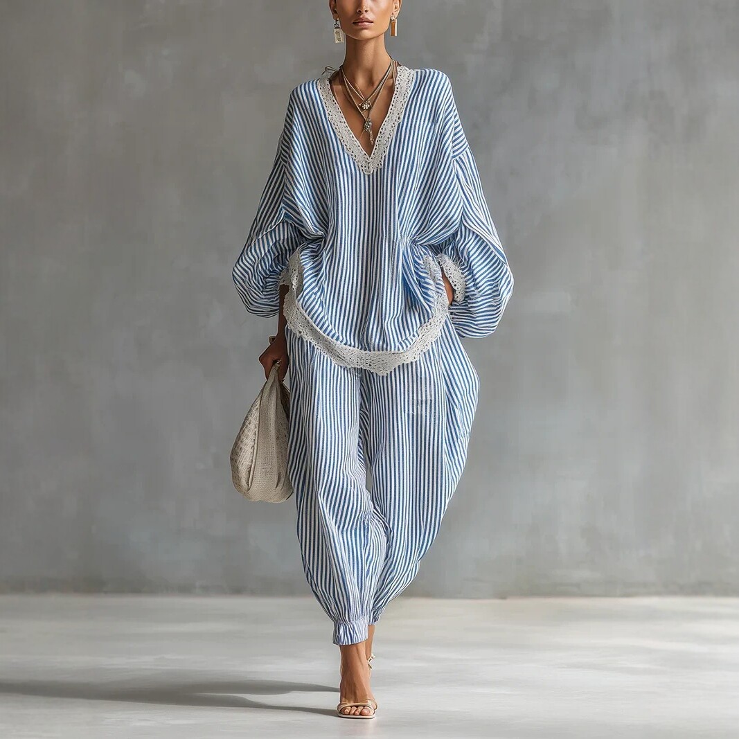 Blue And White Striped Lace-trimmed Loose Set For Women