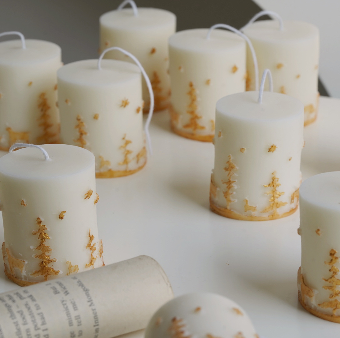 Title 20, Christmas Candle Hand-painted Relief Cylinder