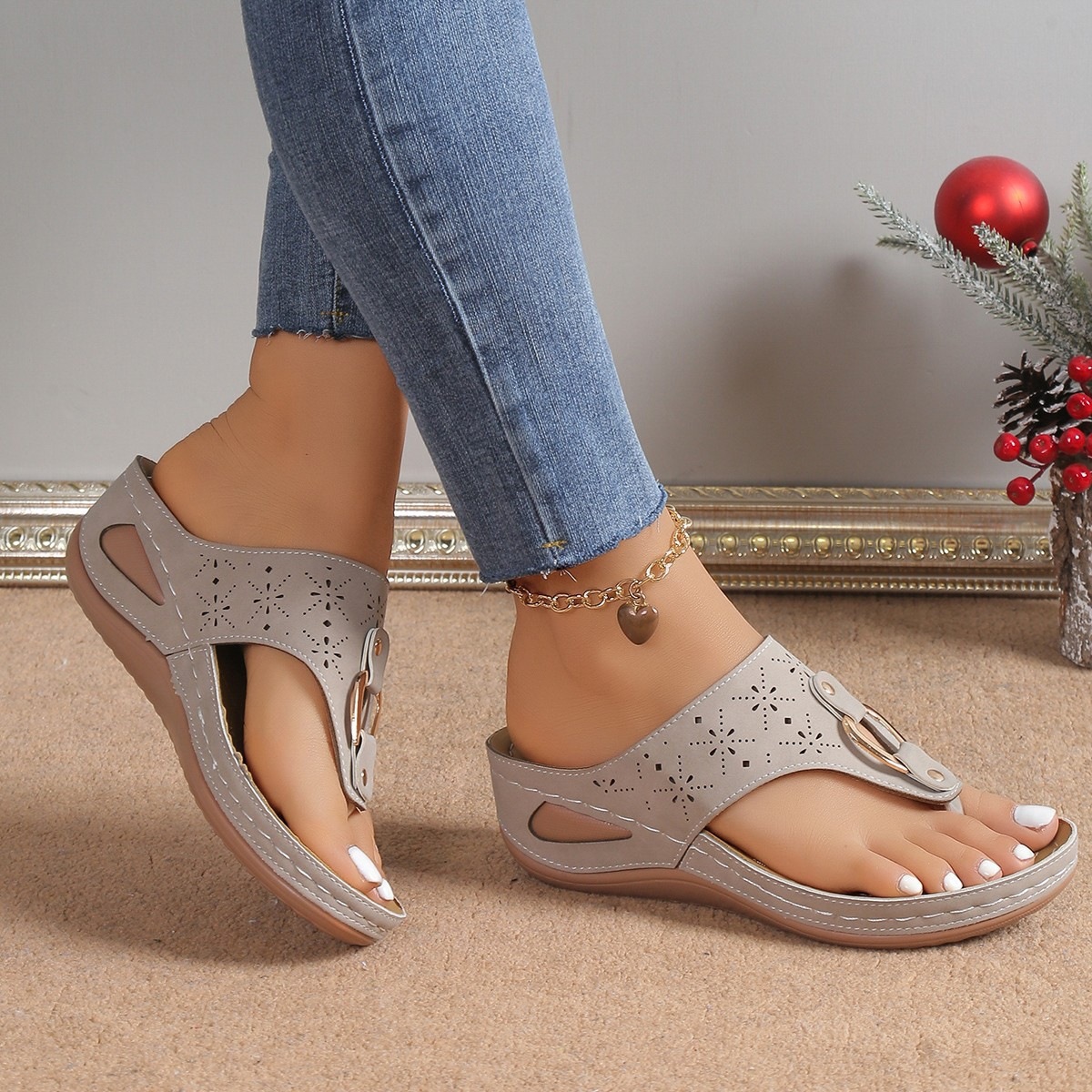 Womens Wedge Sandals Casual And Fashionable
