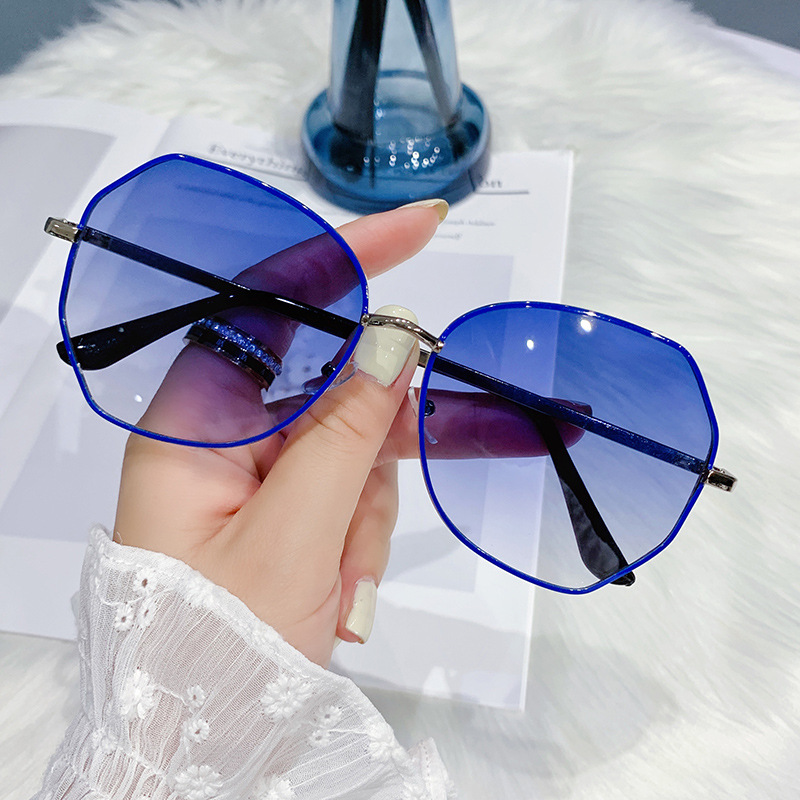 Women's Sunglasses Sun Shade Polarized Sun Glasses - Image 9