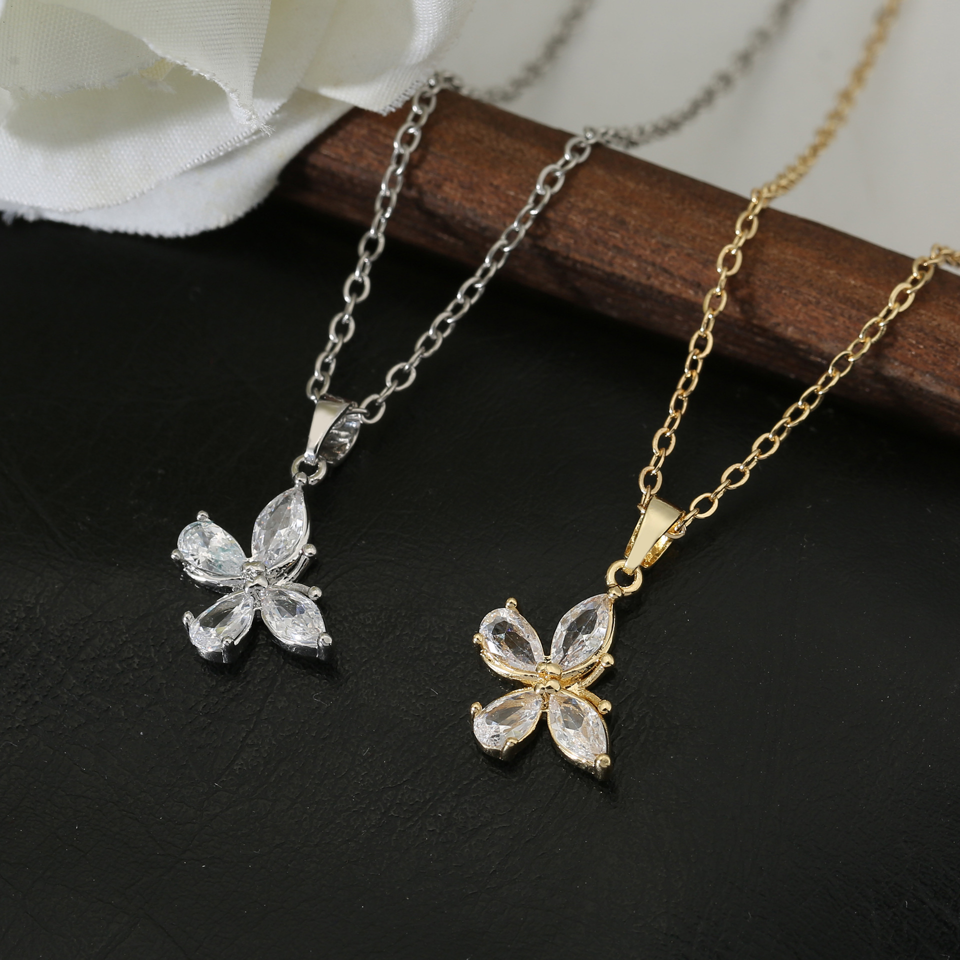 Niche Design Light Luxury Collarbone Chain For Women