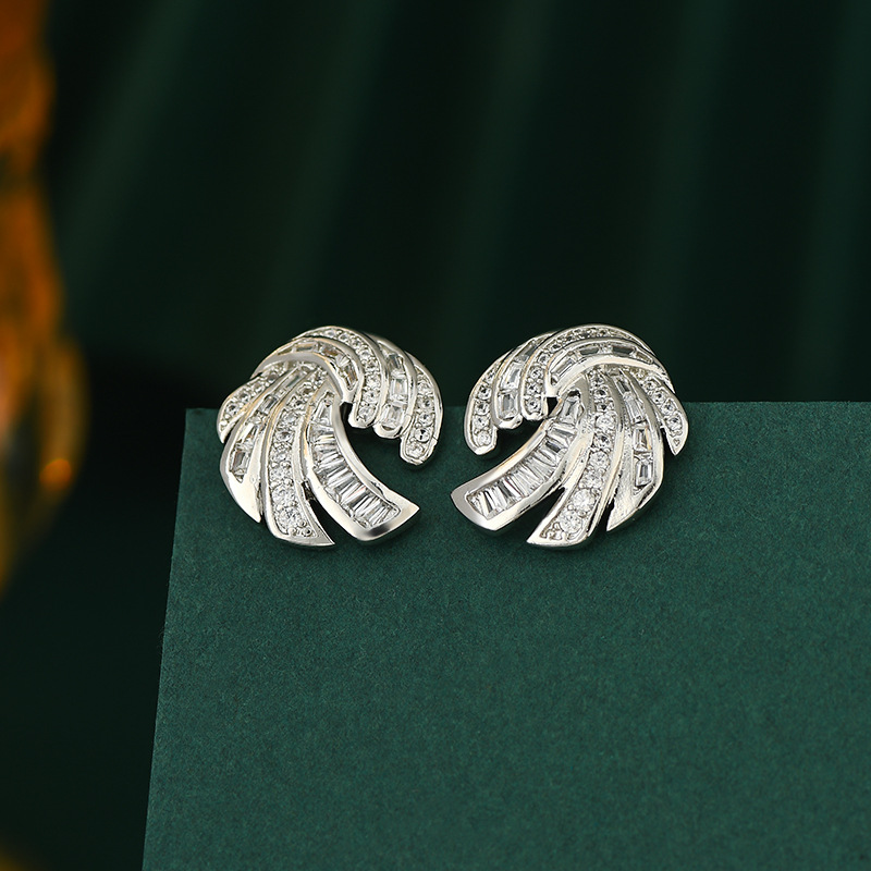 Irregular Curved Zircon Stud Earrings For Women