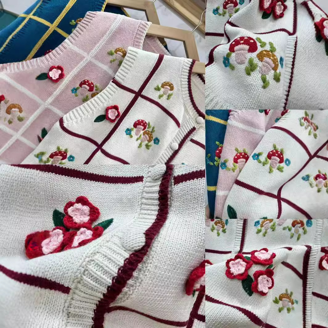 Handmade Plate Flower Round Neck Vest Knitted Vest For Women