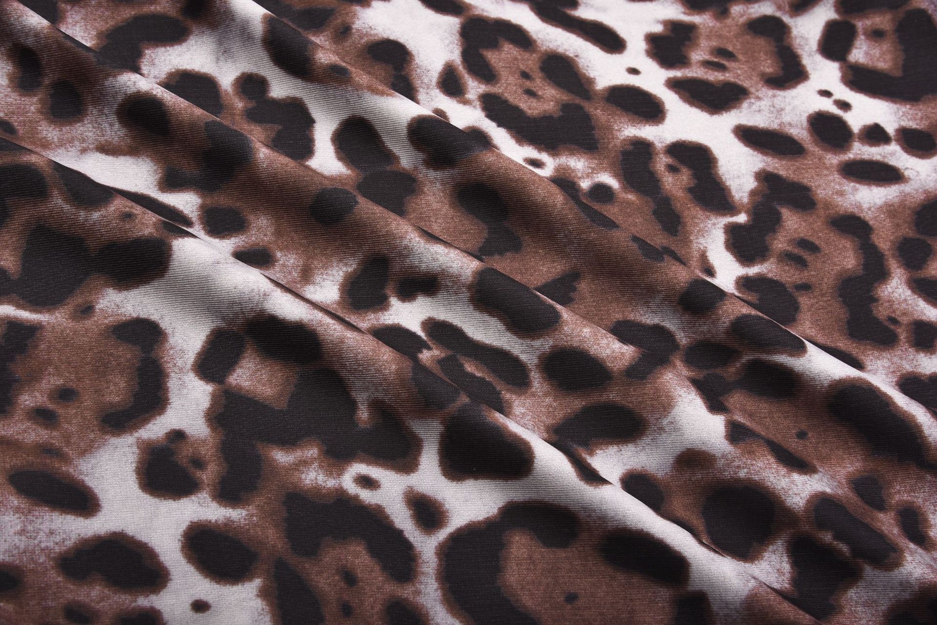 Title 25, Leopard print round neck long sleeves