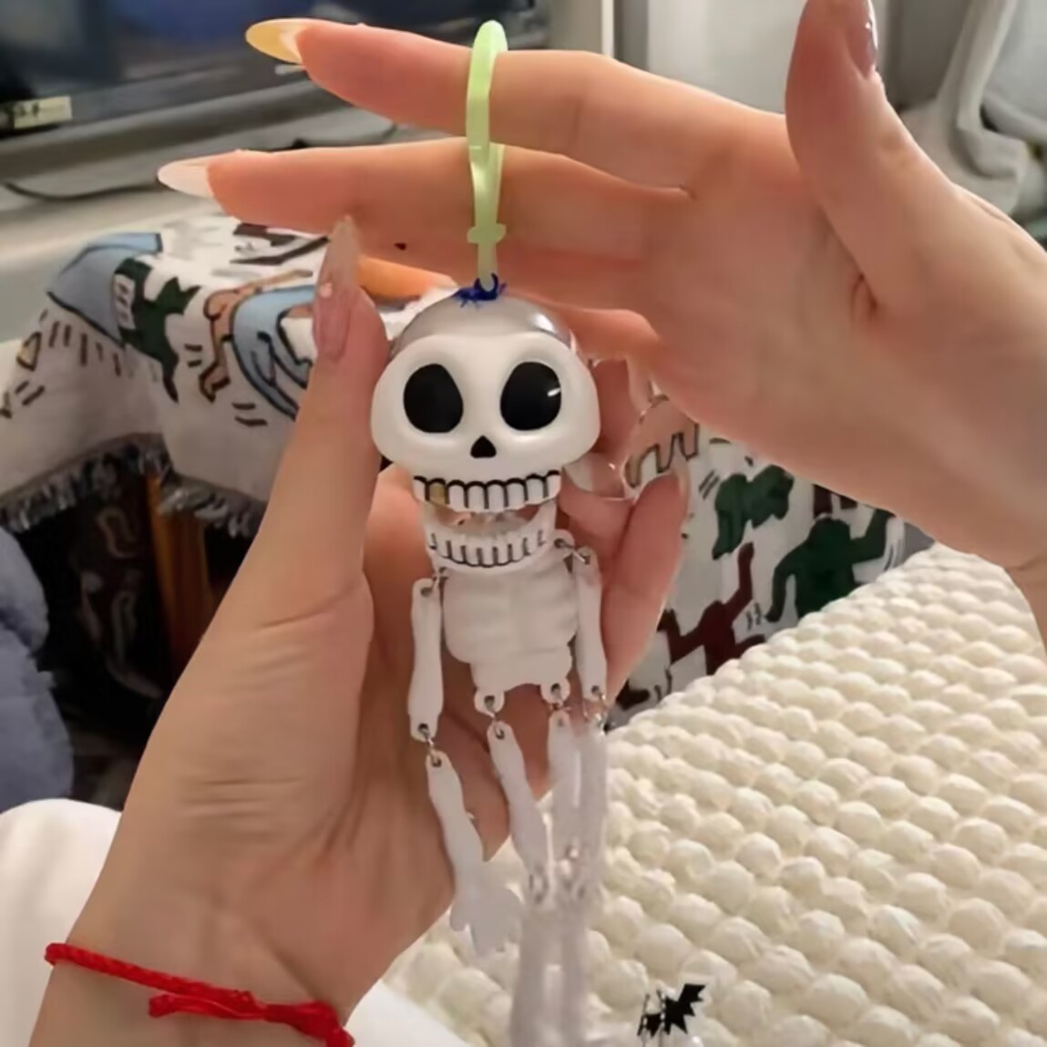 Amazon Wire-Drawn Horror Skull Keychain