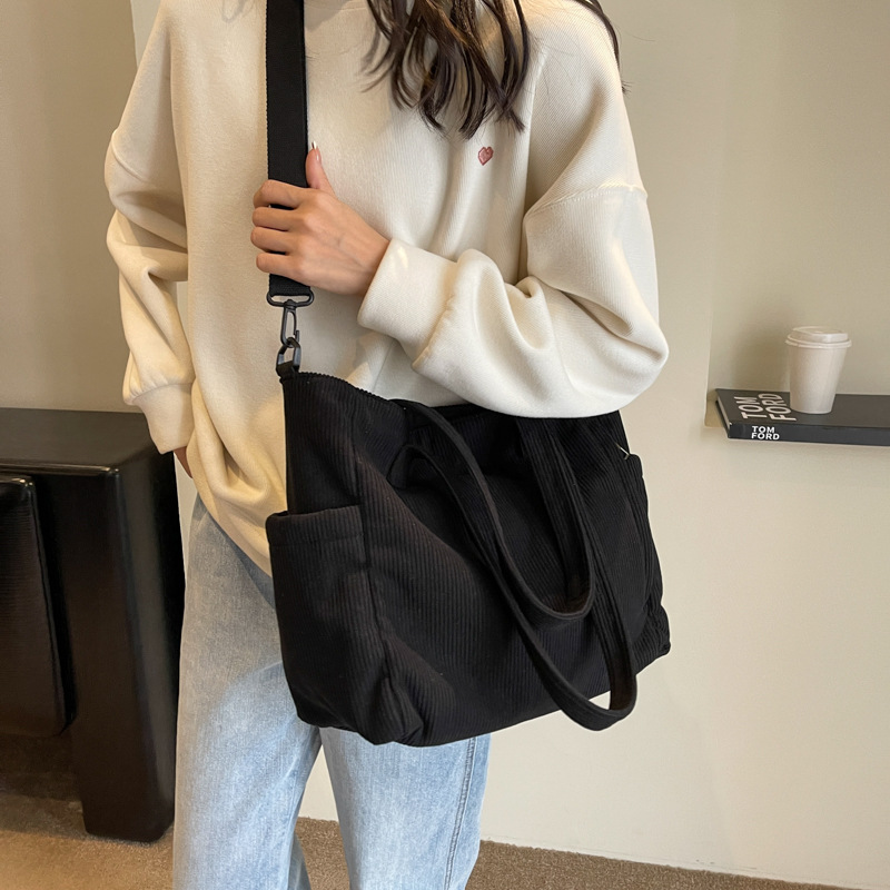 Large Capacity Art Student Shoulder Bag. Product information: Lining texture: Polyester, Applicable scenario: leisure travel, Color: creamy-white, green, black, Outer bag type: Sandwich pocket, Hardness: medium and soft, Material: corduroy, Suitcase shape