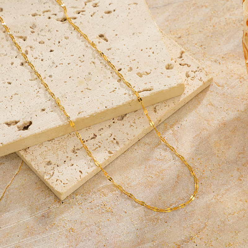Lip Chain Choker Plated 18K Gold Necklace