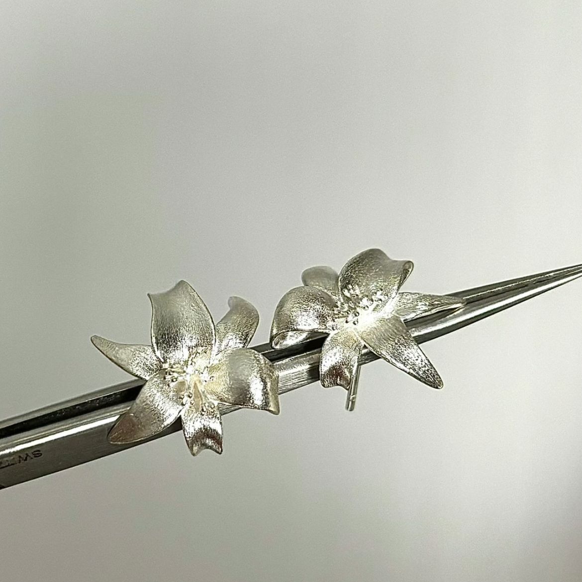 Design Temperament Personalized Flower Earrings