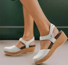 New Flat Head Box Buckle Beach Women - Beige - View 1